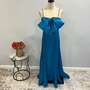 Taylor Dazzling Ocean Blue Exaggerated-Bow Satin-Stretch Trumpet Gown - Reemoly